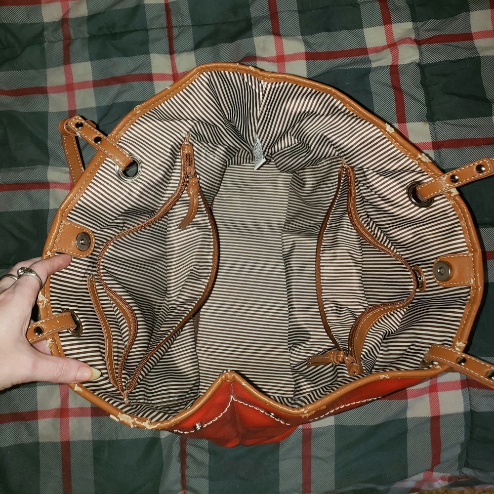 Large Red Purse - Picture 5 of 10